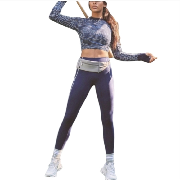 Free People Medium FP Movement You're A Peach Leggings Blue Stretchy Athletic - Picture 4 of 15